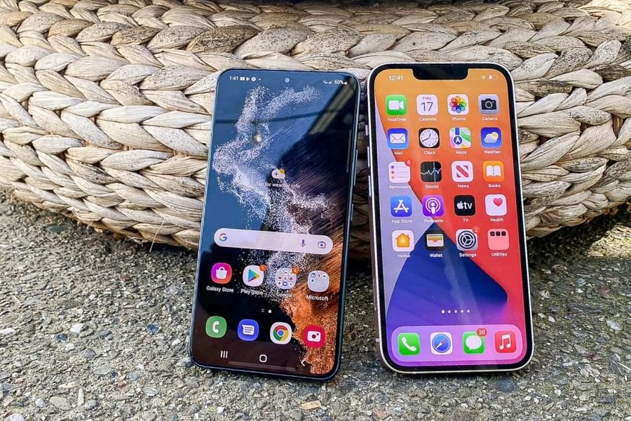 Giá smartphone năm 2026 tăng: Người Việt cần cân nhắc gì khi chọn iPhone hay Galaxy?
