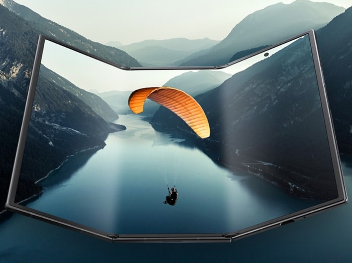 Bán Galaxy Z TriFold gập ba giá hơn 64 triệu đồng, Samsung toan tính gì?