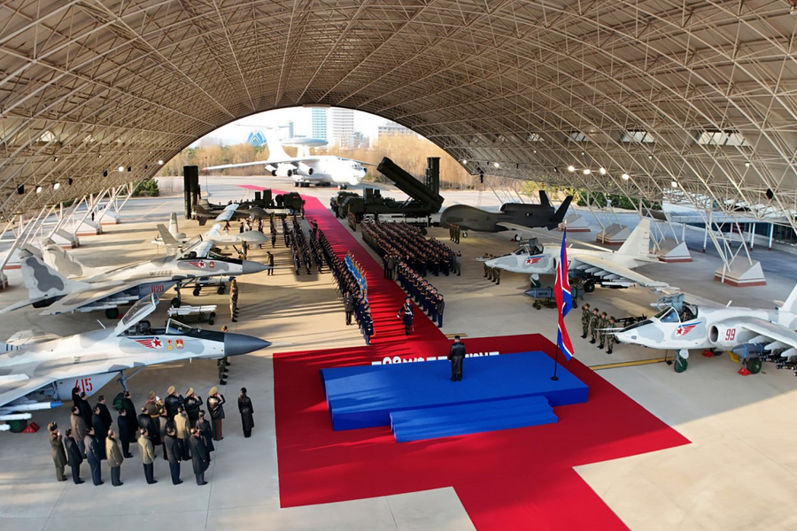 Tin vũ khí hôm nay 3.12: Triều Tiên khoe Su-25 mang tên lửa bản sao ‘Storm Shadow’