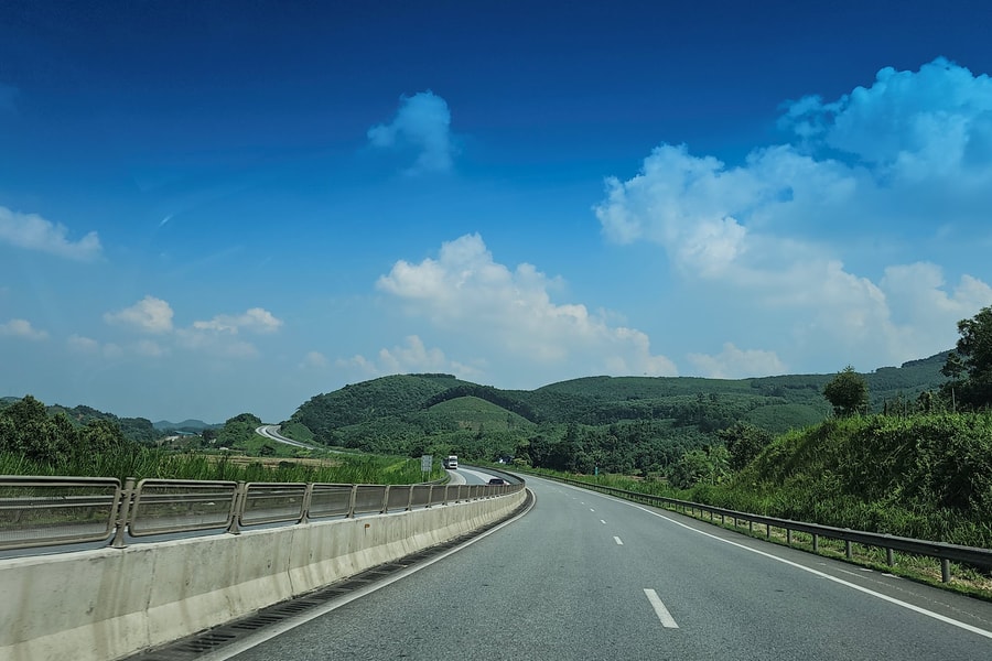 Khoa học công nghệ và 'sức bật 3.000 km cao tốc'