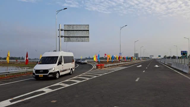 Miền Tây đồng loạt triển khai 20 dự án giao thông, hạ tầng quan trọng