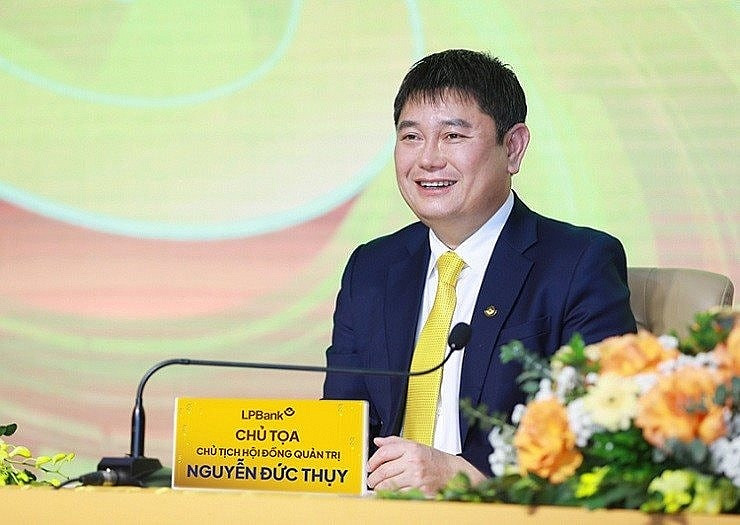 Bầu Thụy rời LPBank: Liệu có thêm một cuộc chuyển vai?