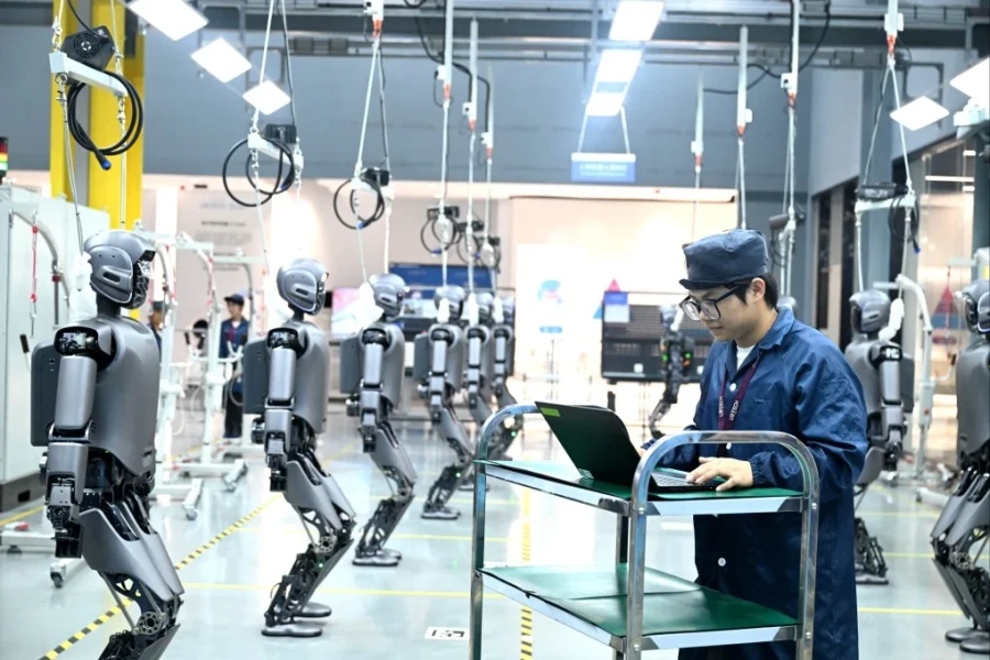 Hacker kiểm soát đội quân robot hình người chỉ với 1 lệnh: Hậu quả có thể thảm khốc