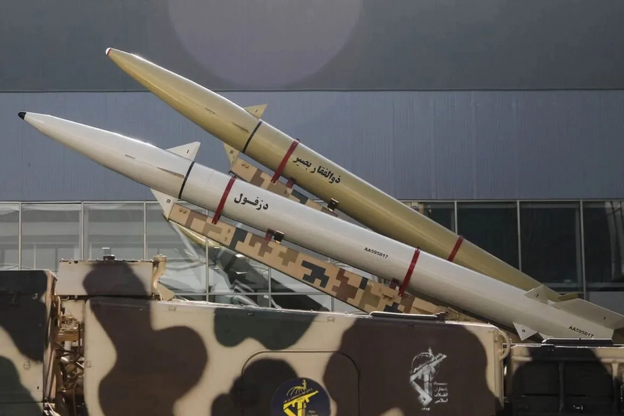 Tin vũ khí hôm nay 30.12: Iran bị nghi phát triển đầu đạn phi truyền thống cho tên lửa đạn đạo
