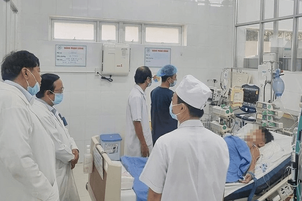 Hàng loạt công nhân Đồng Tháp nhập viện: Bộ Y tế lệnh điều tra khẩn