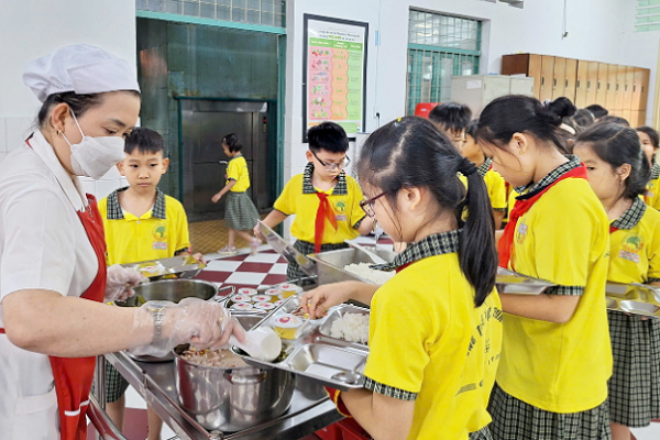 TP.HCM quy định chặt về bữa ăn học đường