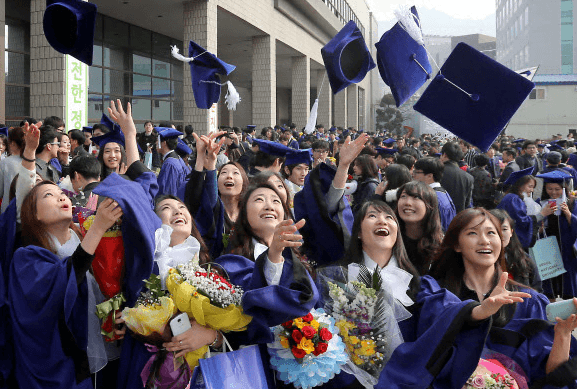 Đại học Hàn Quốc siết gian lận AI, nhiều tranh cãi bùng nổ