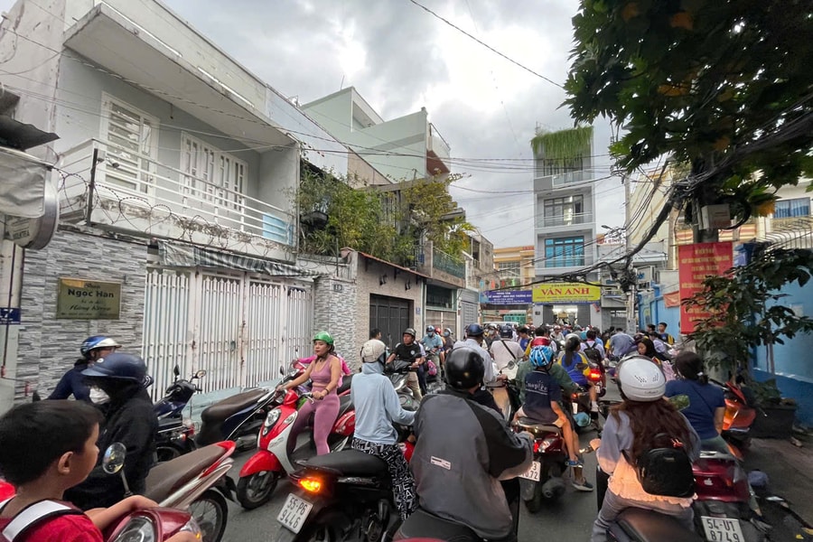 Giáp Tết, hạ tầng mới giảm kẹt xe nhưng cửa ngõ sân bay vẫn căng