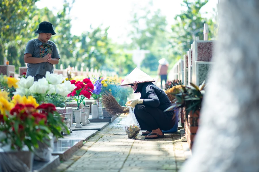Chạp mộ cuối năm - cuộc hẹn tâm linh và sợi dây kết nối ngàn đời