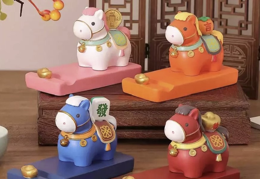 Thấy gì từ việc người Việt chi hơn 251 tỉ đồng mua linh vật ngựa dịp Tết?