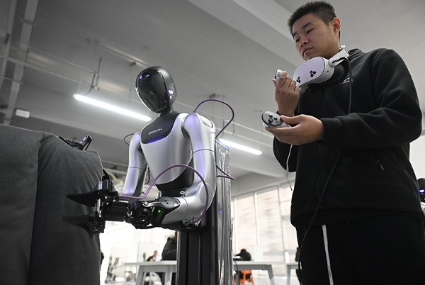 Những ‘thầy giáo’ giúp đưa robot vào đời sống