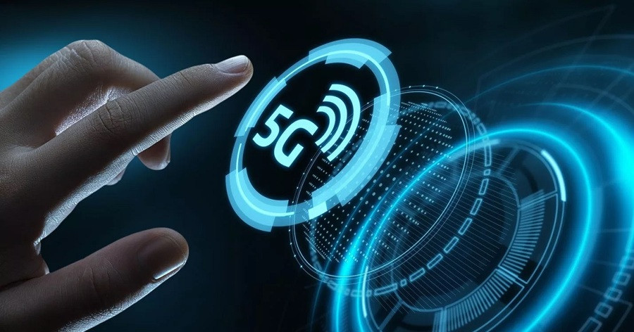 Điều khiển robot từ xa bằng 5G thương mại