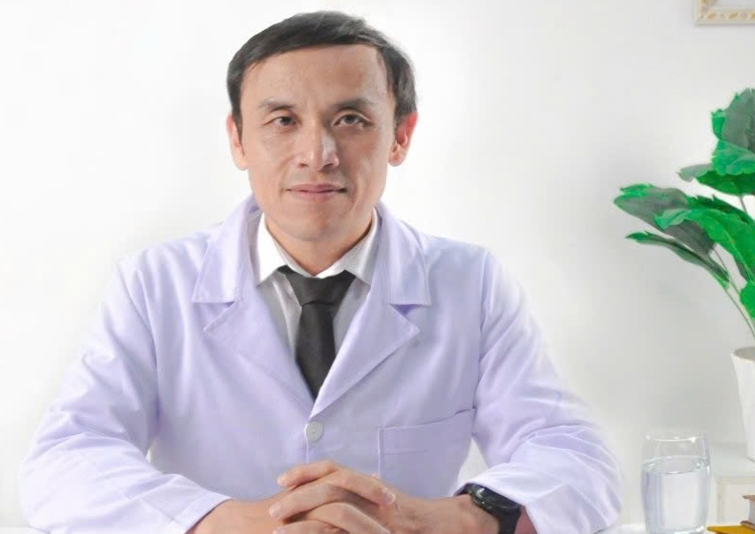 PGS-TS-BS Lâm Vĩnh Niên cảnh báo 'bom vi khuẩn' trong bánh mì