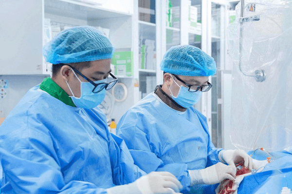 Chuyện hiếm: Không dùng thuốc cản quang vẫn đặt stent cứu bệnh nhân nhồi máu cơ tim