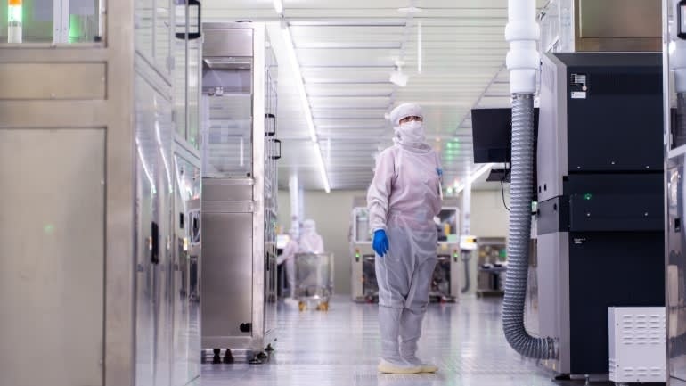 Ngành sản xuất đế chip vẫn phất bất chấp xung đột Trung Đông
