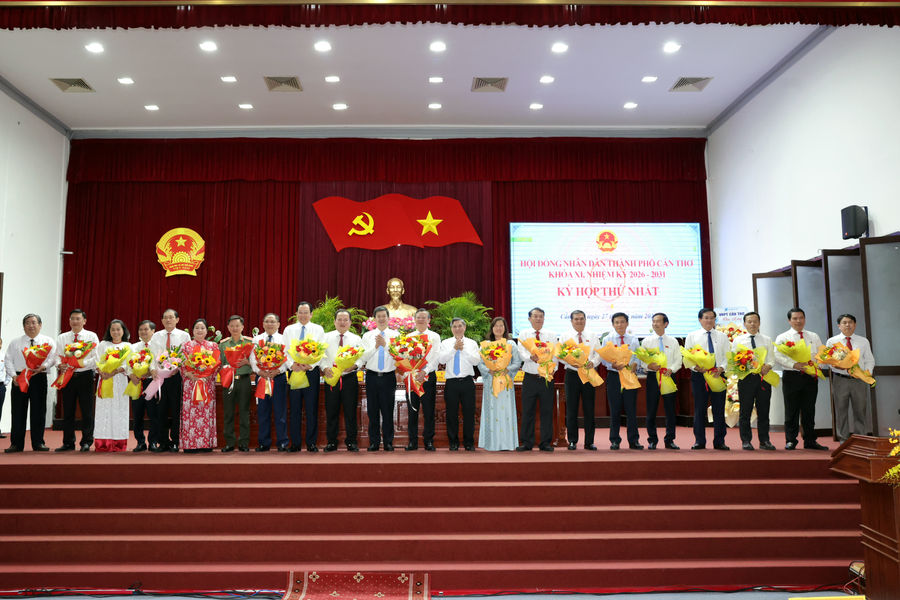 Ông Trương Cảnh Tuyên được bầu giữ chức Chủ tịch UBND TP. Cần Thơ