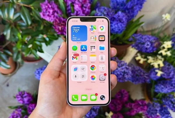 Đối thủ của iPhone 17e không phải điện thoại Android