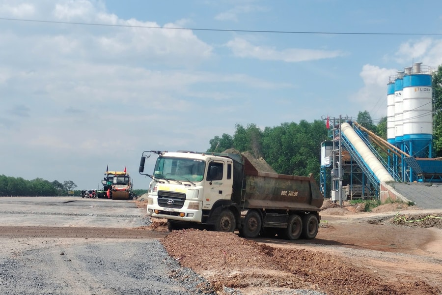 Đồng Nai đề nghị TP.HCM chủ động nguồn đá xây dựng Vành đai 3, 4