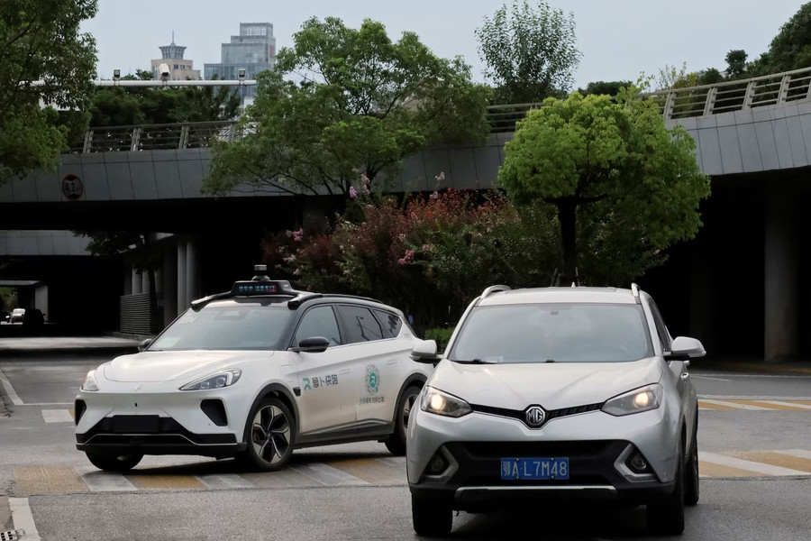 Robotaxi của Baidu 'đứng hình' trên cao tốc gây hoảng loạn và dấu hỏi công nghệ xe tự lái