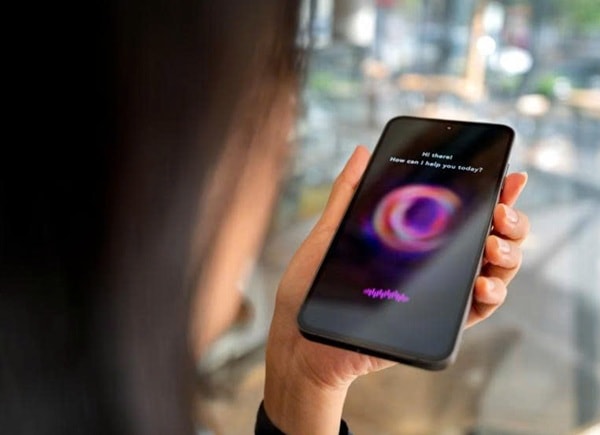 AI ‘vượt quyền’, chê chủ nhân 'thiếu tự tin, đầu óc đơn giản'