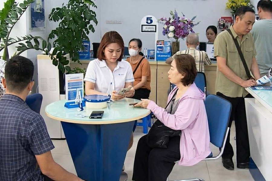 Cuộc đua xác thực thuê bao: Khi công nghệ NFC đối đầu với áp lực đám đông