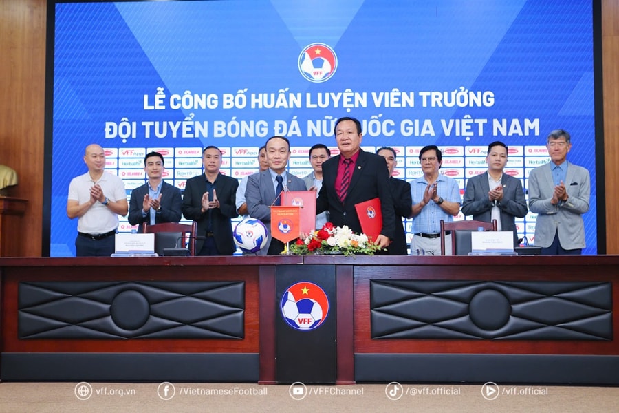Vì sao VFF chọn ông Hoàng Văn Phúc dẫn dắt đội tuyển bóng đá nữ?