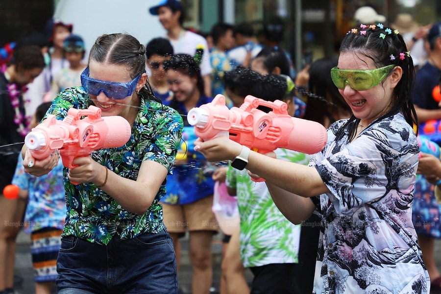 Sau lễ hội Songkran, Thái Lan tích cực thu gom tái chế súng phun nước