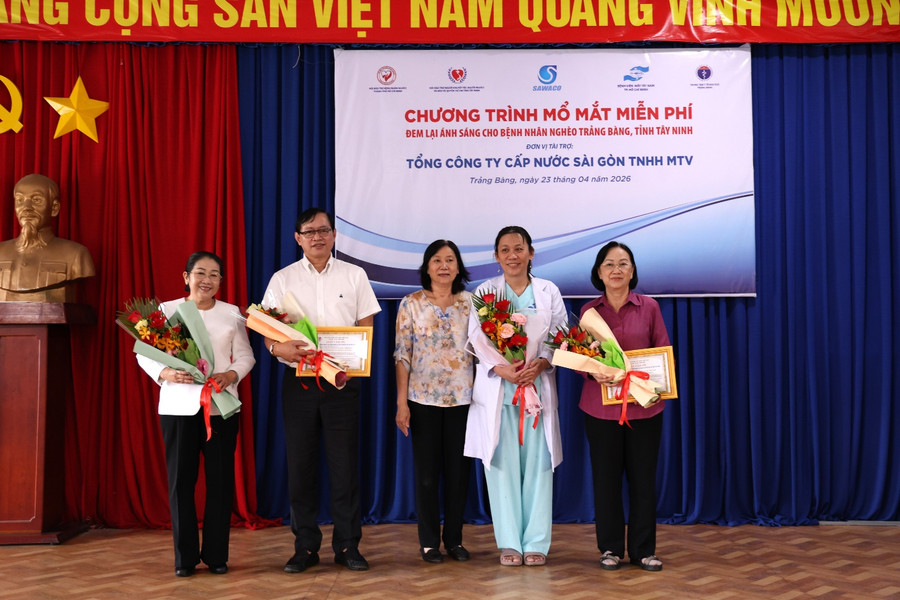 Sawaco hỗ trợ 200 người dân được phẫu thuật mắt miễn phí