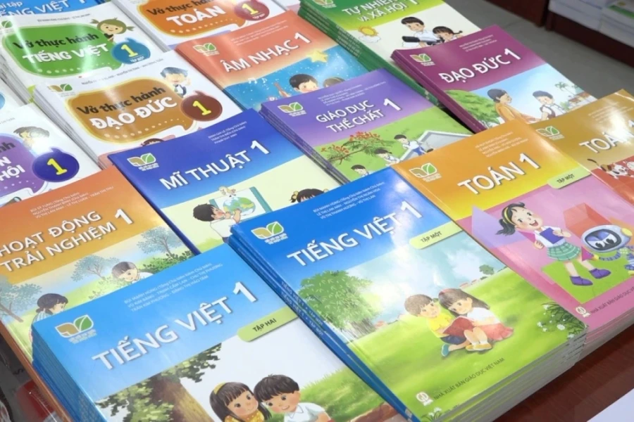 Yêu cầu làm rõ căn cứ lựa chọn bộ sách giáo khoa thống nhất toàn quốc