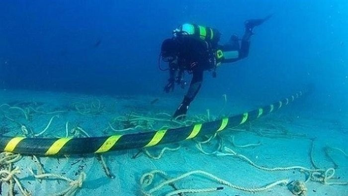 Trước các biến động, Nhật lo bảo vệ tuyến cáp quang biển