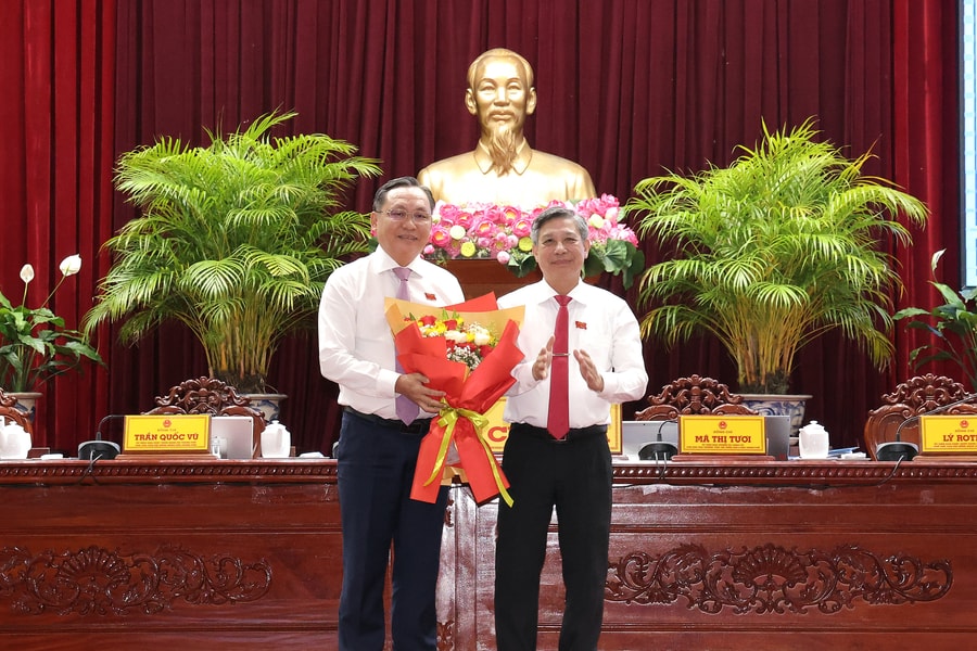 Ông Lê Công Lý được bầu giữ chức Phó chủ tịch UBND TP.Cần Thơ