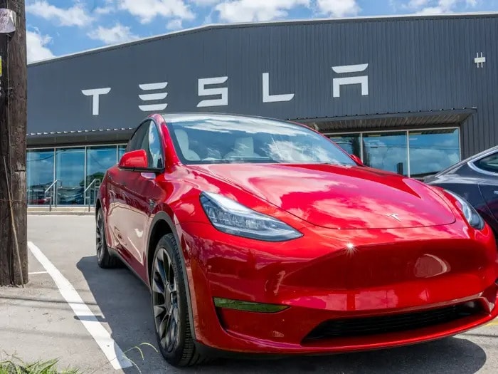 Xuất hiện nhiều vụ bẻ khóa phần mềm xe điện Tesla tại Hàn Quốc