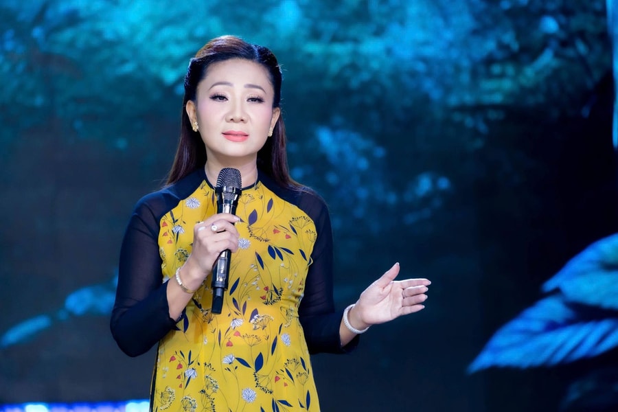 Ca sĩ Thúy Hà ‘kêu trời’ với phí bản quyền 96 triệu cho 1 bài hát