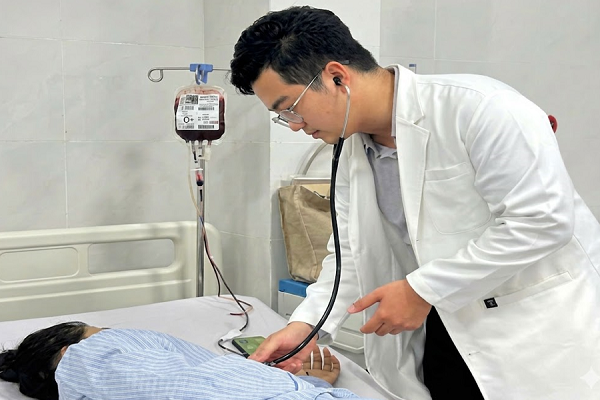 Côn Đảo lần đầu làm chủ kỹ thuật hồi sức sơ sinh, truyền máu ngay tại đảo