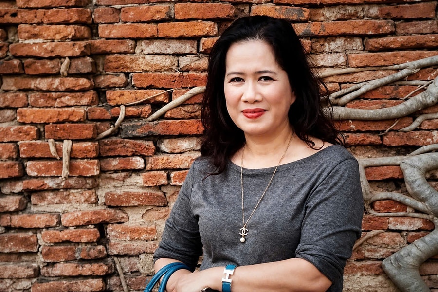 Nguyễn Thị Thu Huệ, người gieo bão trong văn đàn?