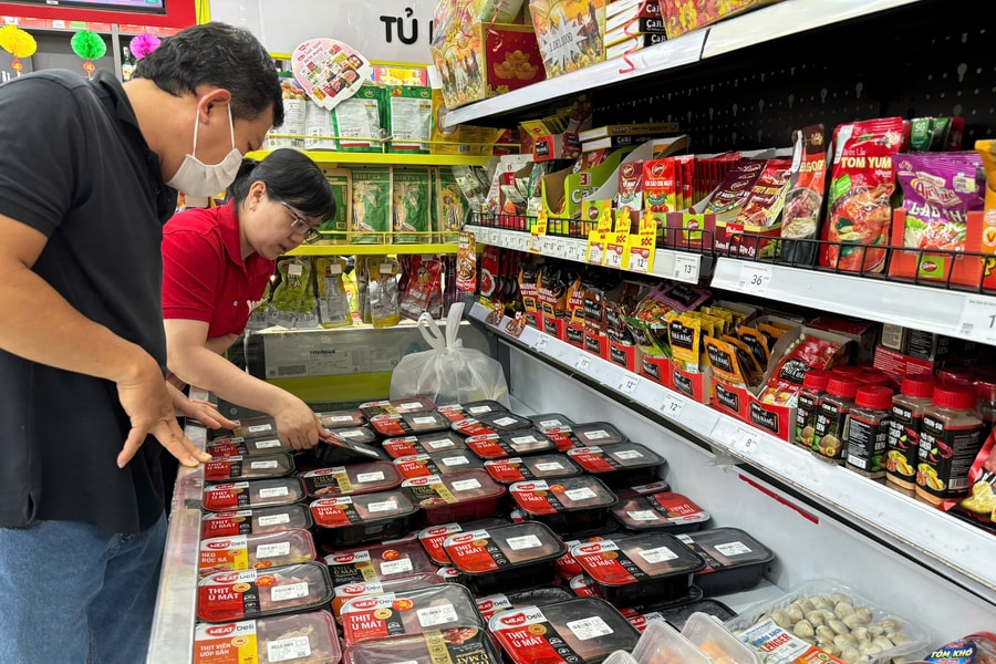 Ngành bán lẻ: Chào đón ‘bom tấn’ IPO 3,9 tỉ USD và đối mặt sức mua khả dụng giảm 2,5 tỉ USD