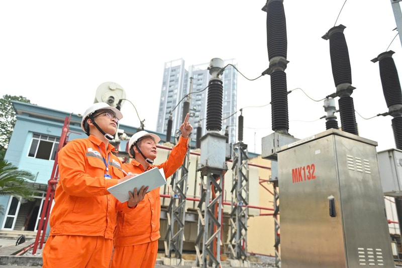 Hà Nội không cắt điện luân phiên những ngày nắng nóng kỷ lục