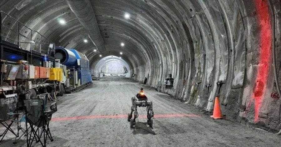 Robot bốn chân xây dựng hầm núi, giúp công trường an toàn hơn