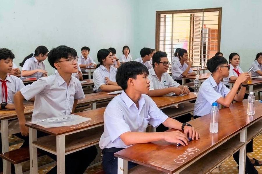 AI đã vào phòng thi: Hồi chuông báo động về gian lận công nghệ cao