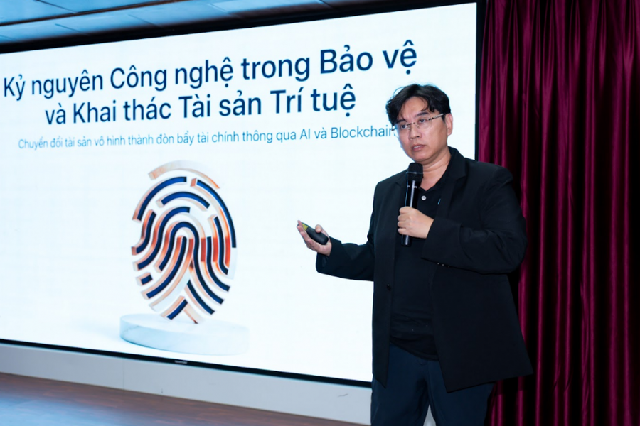Khởi tố chưa đủ để chặn nạn xâm phạm bản quyền