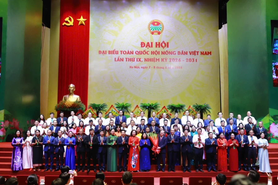 Ra mắt Ban chấp hành Trung ương Hội Nông dân Việt Nam khóa IX