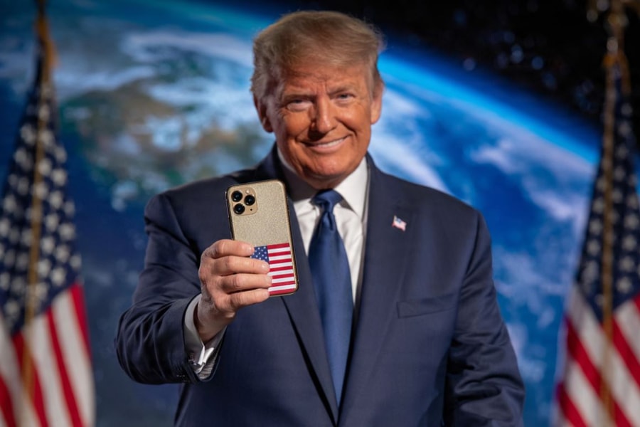 Mổ xẻ T1 Phone của Trump Mobile gây tranh cãi vì giống HTC