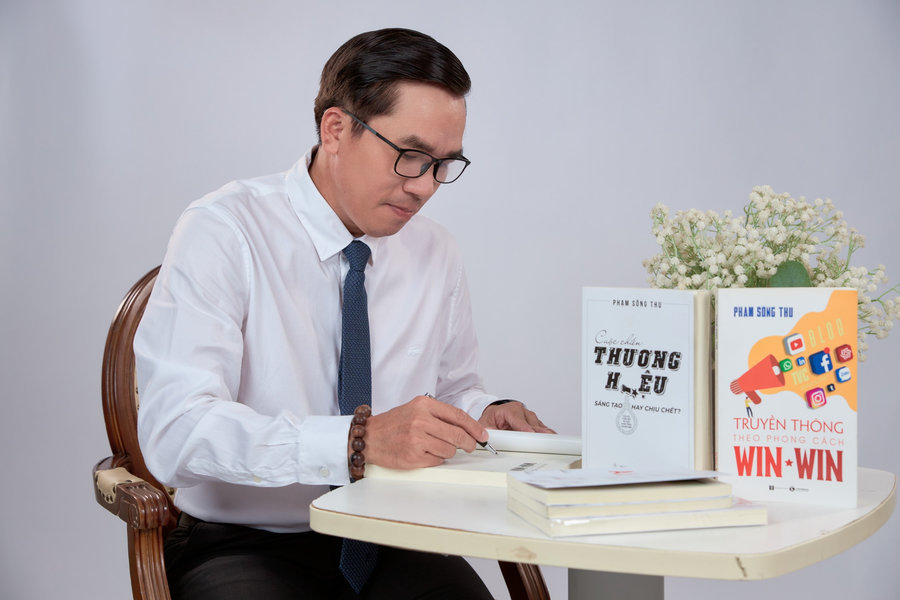 Tái cấu trúc báo chí và bài toán sinh tồn 4.0