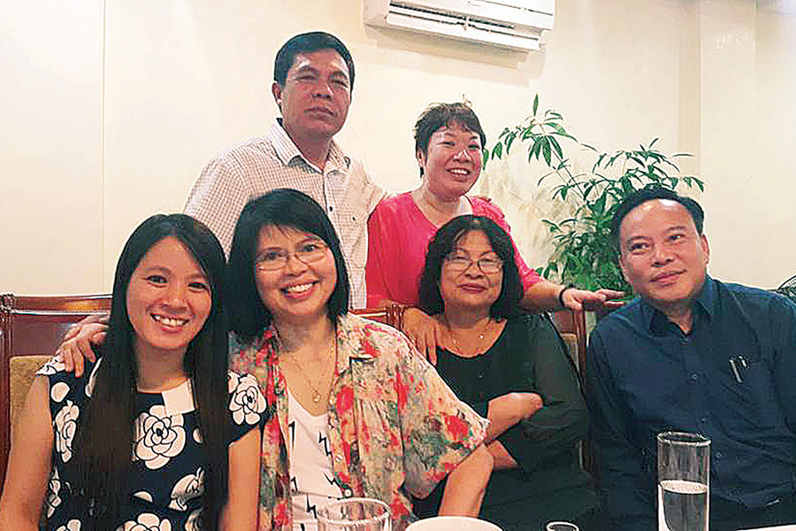 Nhà báo Võ Mai Nhung: ‘Đẹp như hoa hồng, rắn hơn sắt thép’