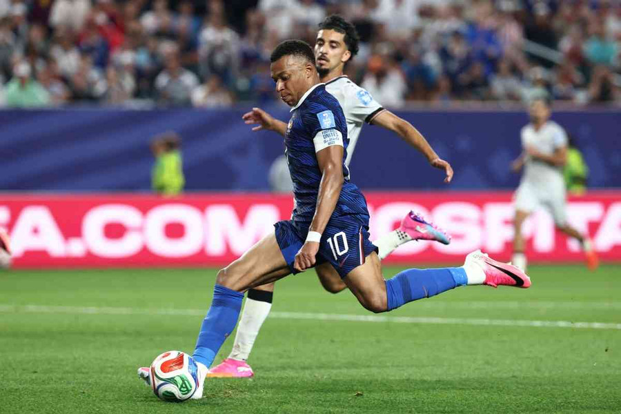 Mbappe áp sát kỉ lục của Messi, Pháp thắng trận World Cup dài nhất lịch sử