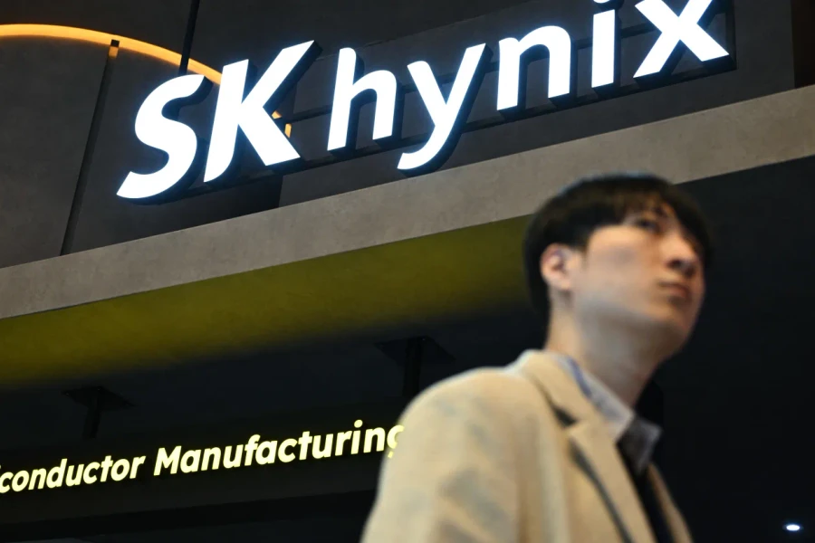 SK Hynix định huy động hơn 29 tỉ USD ở Mỹ sau khi vượt Samsung về vốn hóa