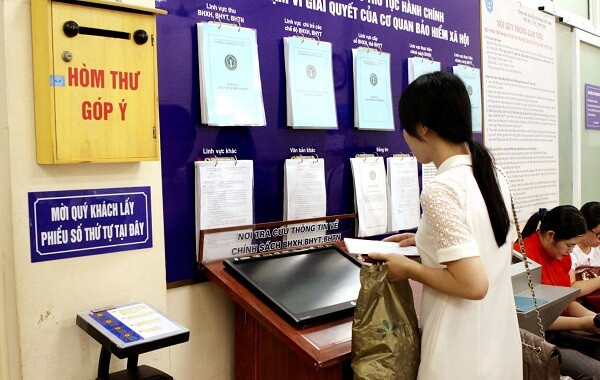 Thủ tục hành chính số: Người dân dần chia tay 'tập hồ sơ giấy'