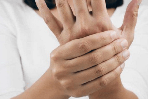 Viêm khớp tự phát thiếu niên: Bác sĩ cảnh báo nguy cơ tàn tật ở trẻ