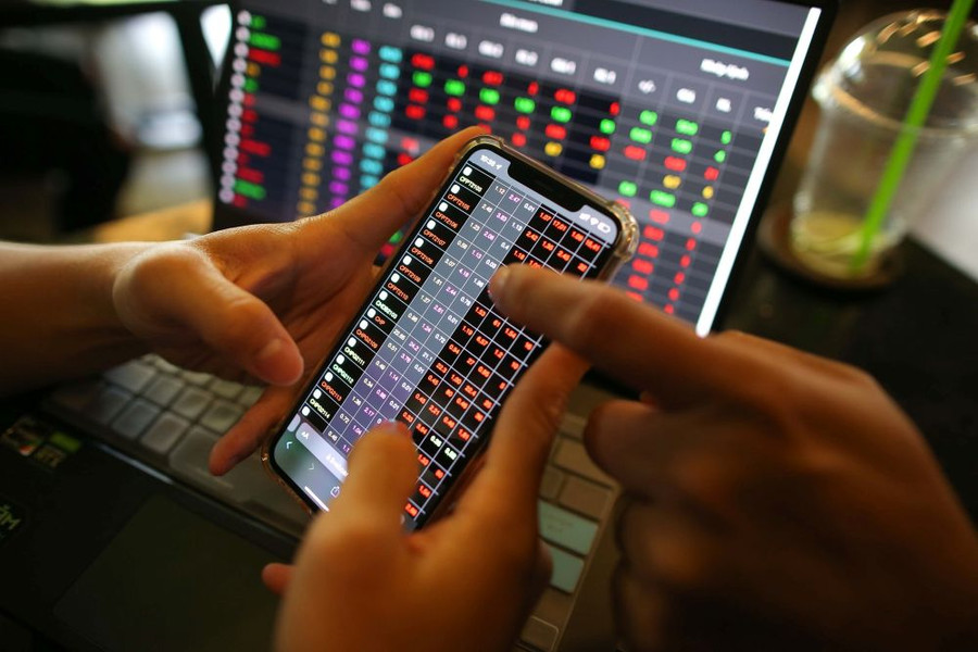VN-Index hồi phục bấp bênh, chiến thuật ‘chốt lời non’ lên ngôi?