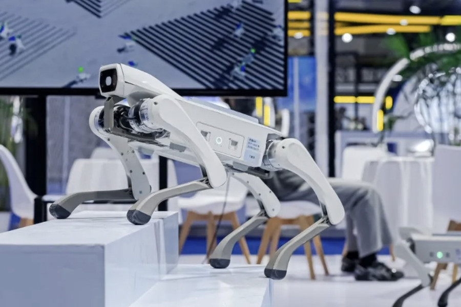 Robot Linh Miêu gây ấn tượng tại WAIC 2026 với cú lộn 720 độ